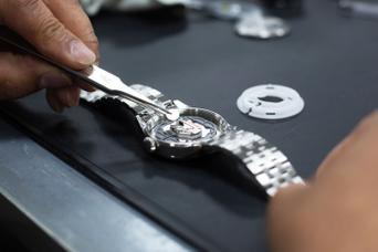 Accurist top watch repairs